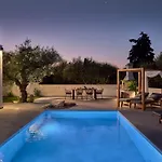 Kapodistria Luxury - 3-bedroom With Private Pool, By Zantewize Villa