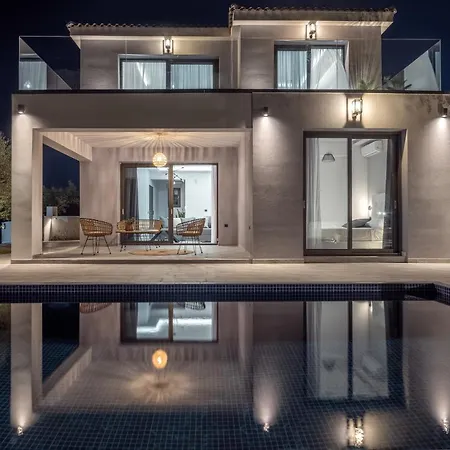 Βίλα Kapodistria Luxury - 3-bedroom With Private Pool, By Zantewize *