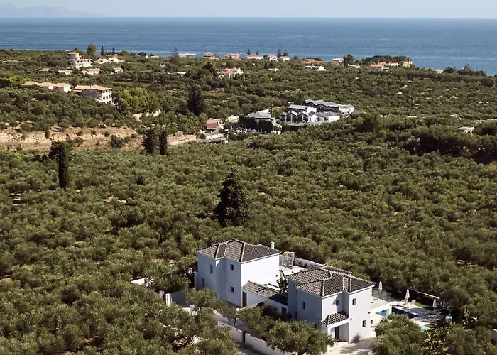 Kapodistria Luxury - Serene Escape In A Scenic, Secluded Location, By Zantewize Plános