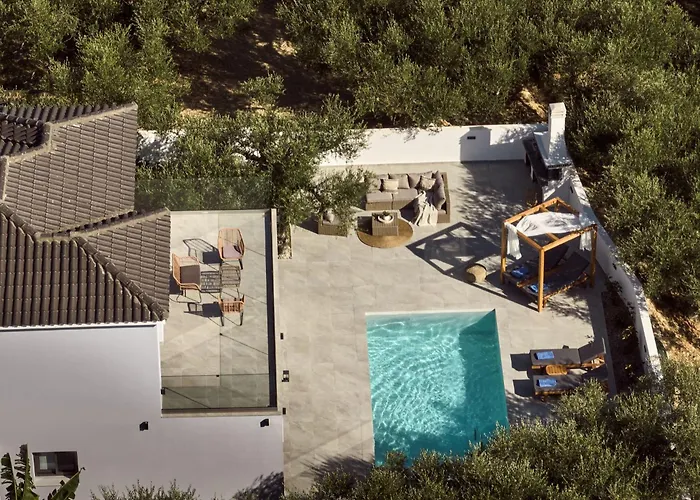 Kapodistria Luxury - Serene Escape In A Scenic, Secluded Location, By Zantewize Plános