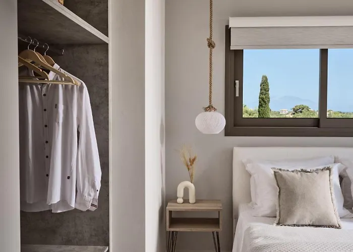 Kapodistria Luxury - Serene Escape In A Scenic, Secluded Location, By Zantewize Plános