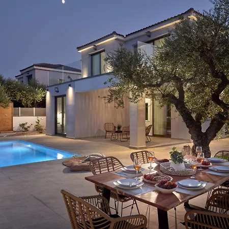 Kapodistria Luxury - 3-bedroom With Private Pool, By Zantewize