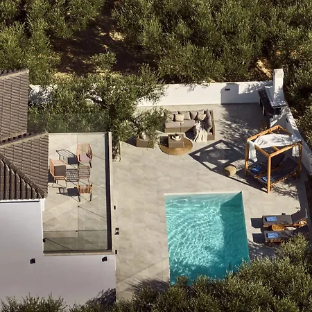 Kapodistria Luxury - 3-bedroom With Private Pool, By Zantewize Plános